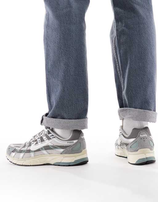 Nike – P-6000 – Grå och naturvita träningsskor i unisex-modell, 5 av 5