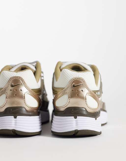 Nike – P-6000 – Guldfärgade sneakers , 2 av 5