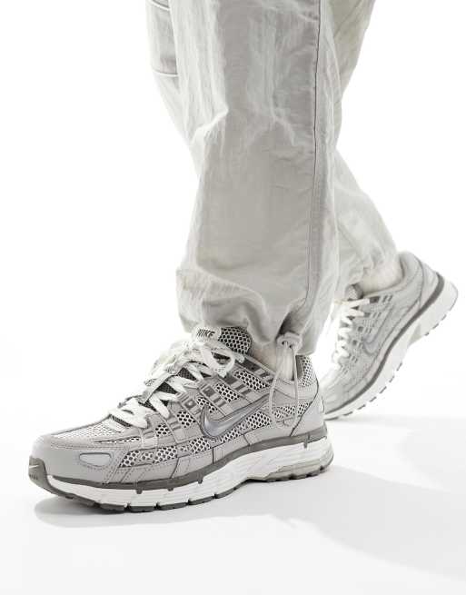 Nike – P-6000 PRM – Sneaker in Silber und Weiß 