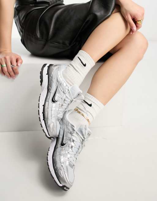 Nike - P-6000 - Sølvfarvede og sorte sneakers, 4 af 4
