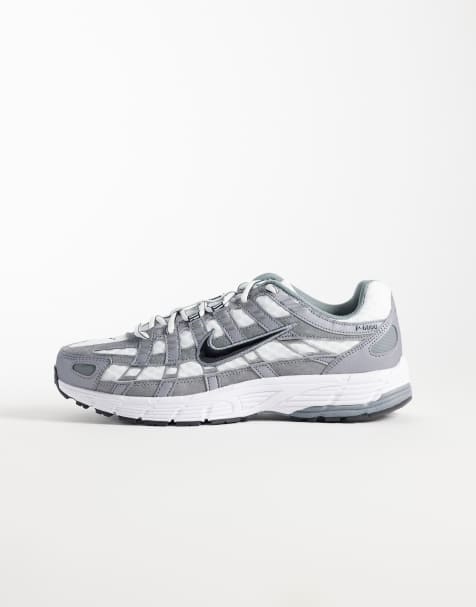 Nike - P-6000 - Sneakers in metallic grijs en wit - view 1