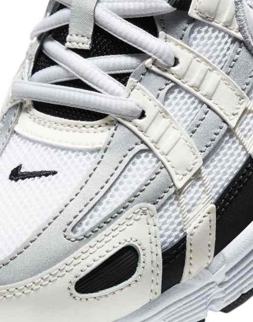 Nike P-6000 sneakers in white and black, 2 of 4