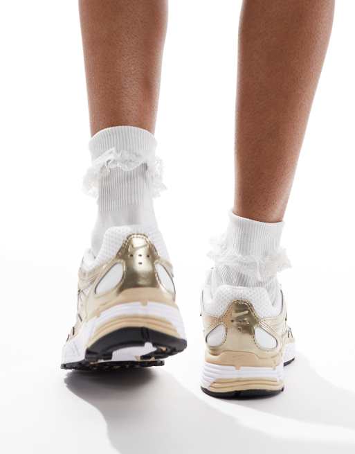 Nike P-6000 sneakers in white and gold, 3 of 5