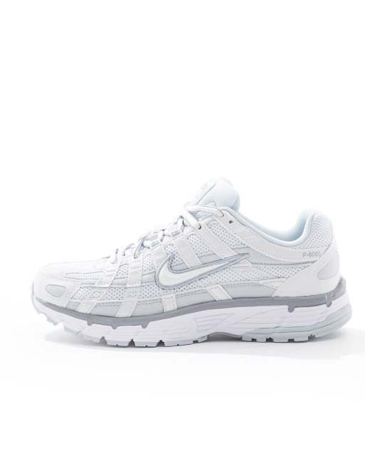 NIKE P-6000 ホワイトグレー24.5 NIKE】W NIKE P-6000 SE（スニーカー）｜NIKE（ナイキ）の