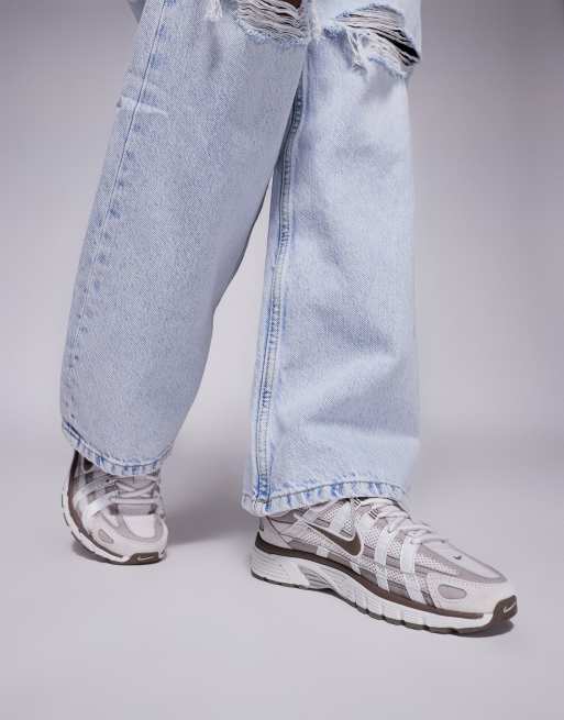 Nike - P-6000 - Sneakers in wit en bruin, 5 van 5