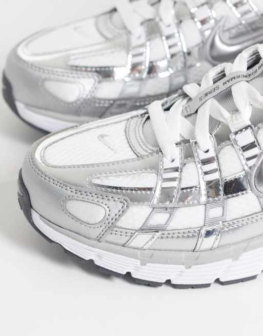 Nike P-6000 sneakers in wit en metallic chrome, 4 van 5
