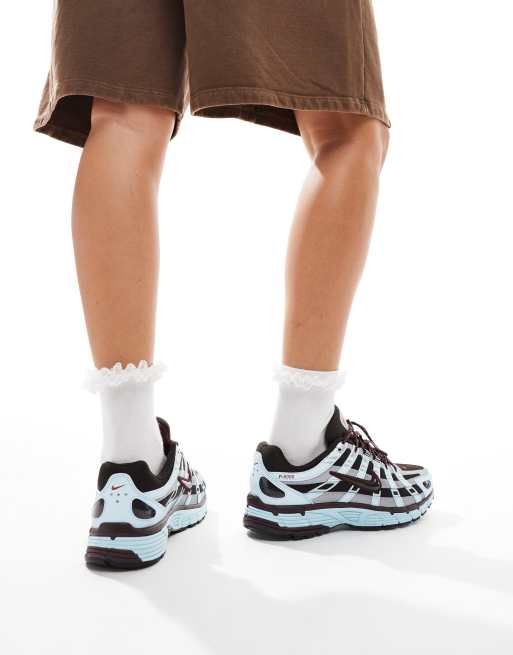 Nike - P-6000 - Uniseks sneakers in lichtblauw en bordeauxrood, 2 van 5