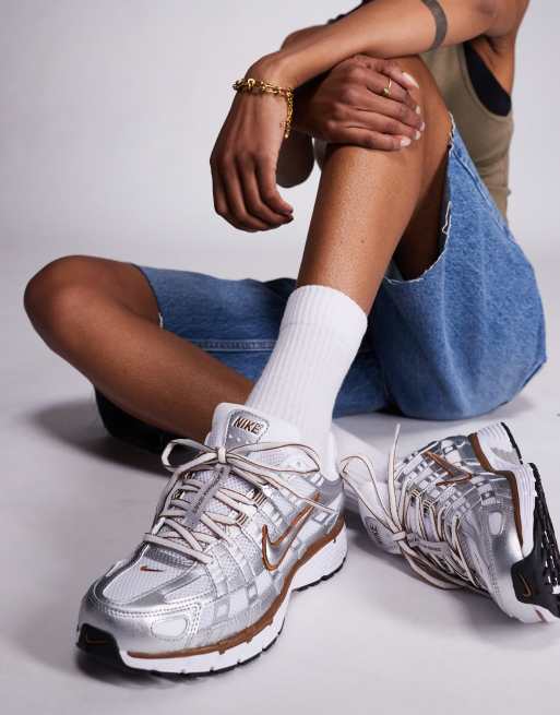 Nike - P-6000 - Unisex - Sneakers i sølvfarve/brun, 4 af 5