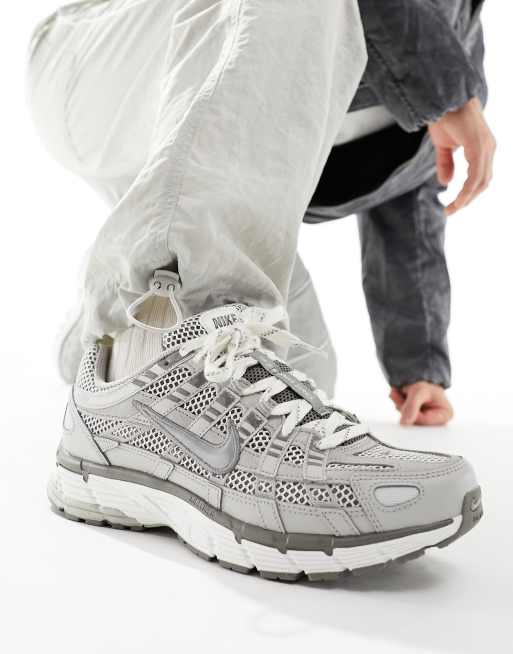 Nike - P-6000 PRM - Sølvfarvede og hvide sneakers 