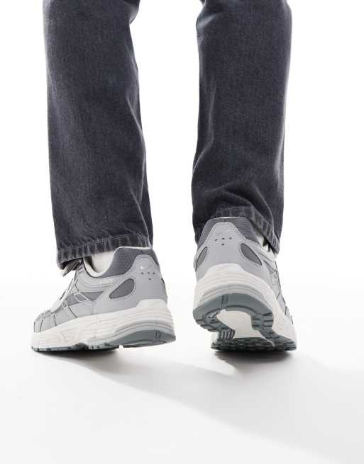 Nike - P-6000 - Zapatillas de deporte grises y blanco hueso, 5 de 5
