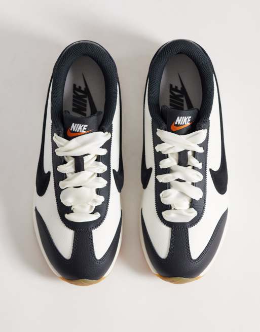 Nike Pacific leather sneakers in black and white , 3 of 5