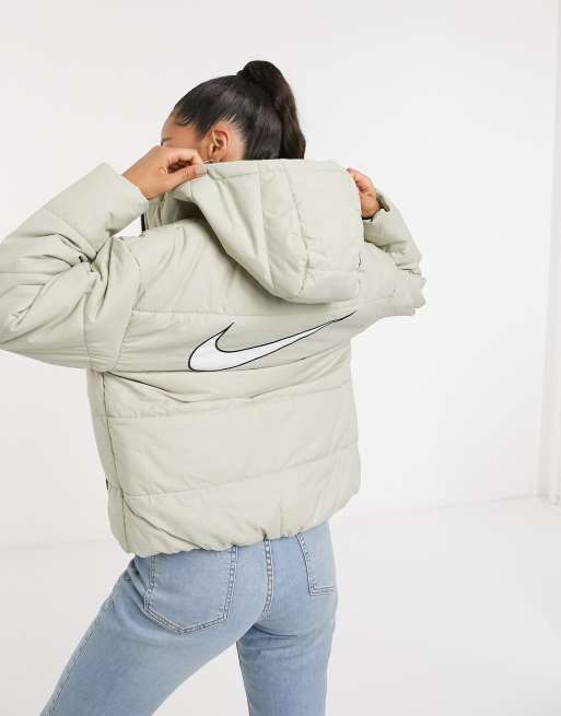 Nike jacket with logo hotsell on back