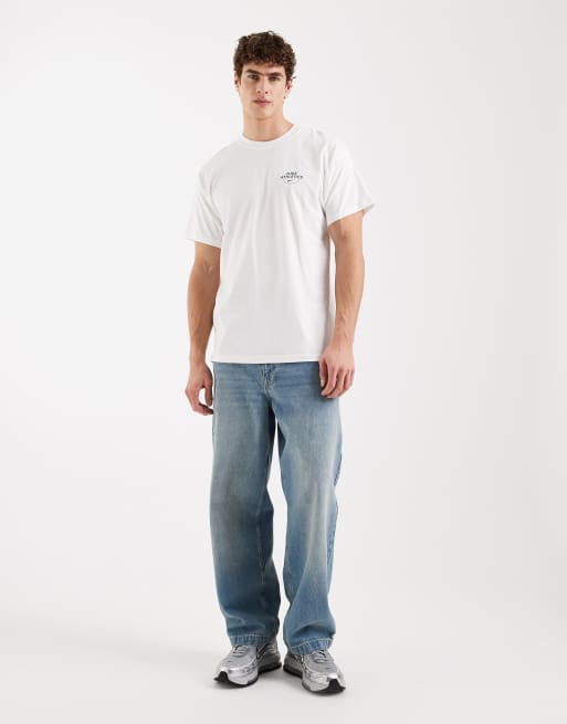 Nike palm tree back print t-shirt in white, 2 of 5