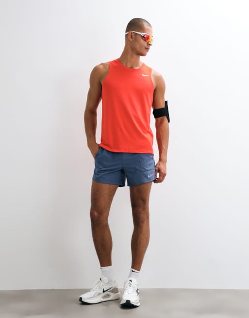 Nike - pantalón corto Stride Dri-FIT de 5 pulgadas en azul, 2 de 5