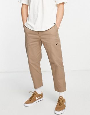 Pantalons et chinos Nike - Pantalon tissé et raccourci de qualité supérieure - Taupe