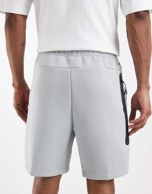 Nike - Pantaloncini in felpa tecnica grigi e verde volt, 5 di 5