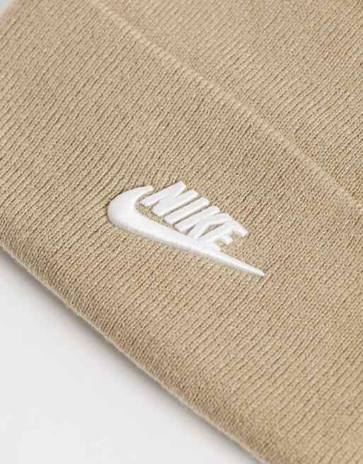 Nike Peak beanie in light brown, 3 of 3