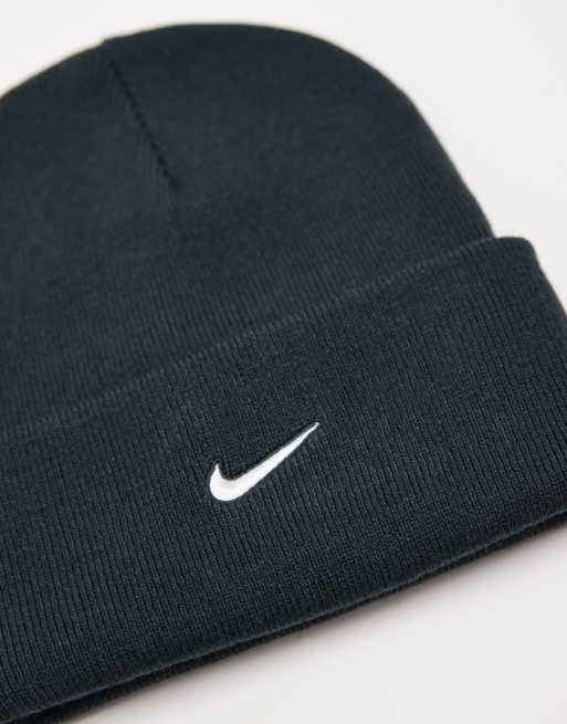 Nike Peak Futura beanie in green, 2 of 3