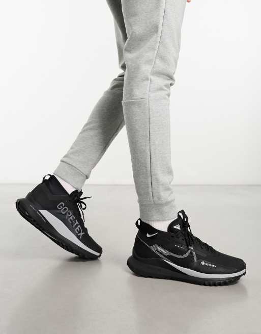 Nike Pegasus Trail 4 sneakers in black and silver | ASOS