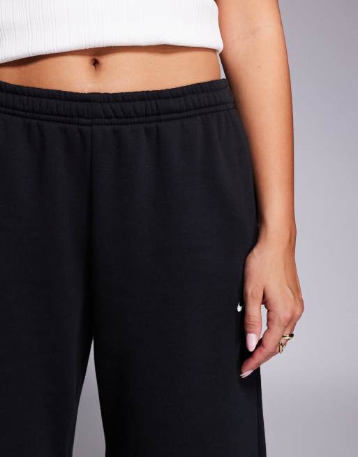 Nike Phoenix barrel leg pants in black, 4 of 5