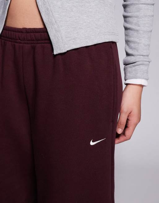 Nike Phoenix barrel leg pants in burgundy, 4 of 5