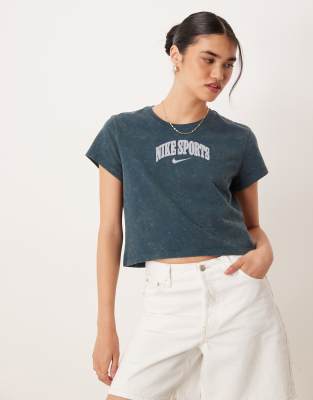 Nike Phoenix Boxy Retro Logo T-shirt