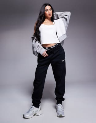 Phoenix Fleece cuffed sweatpants in black