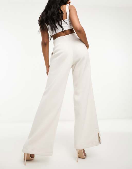 Nike Phoenix Fleece high rise wide leg joggers in light orewood brown, 3 of 4