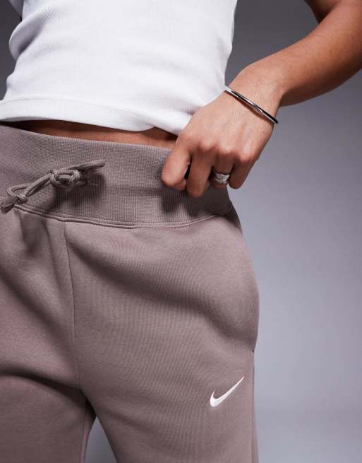 Nike Phoenix Fleece high rise wide leg sweatpants in brown, 5 of 5