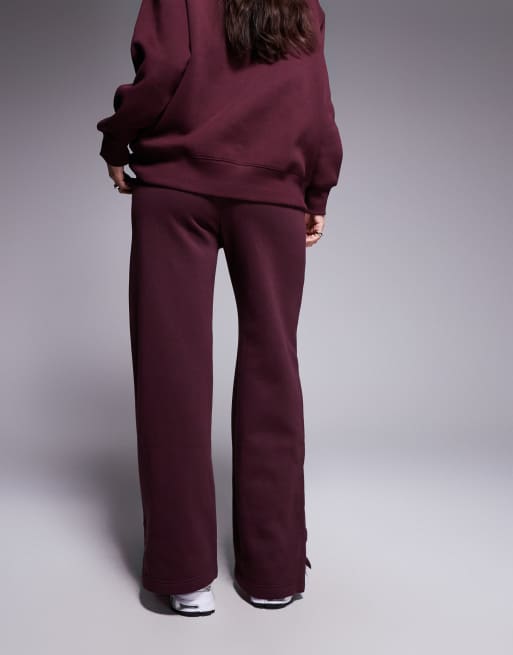 Nike Phoenix Fleece high rise wide leg sweatpants in burgundy, 2 of 5