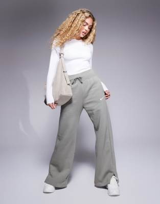 Phoenix Fleece high-waisted wide leg sweatpants in khaki-Green