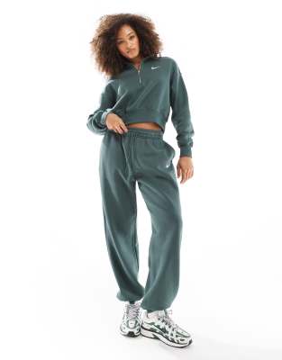 Nike Phoenix fleece jogger in green