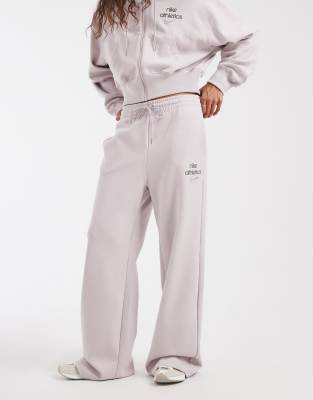 Phoenix Fleece - Jogginghose in Flieder mit hohem Bund und weitem Bein-Lila Lila S