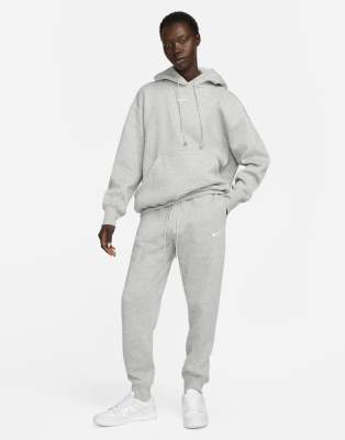 Nike - Phoenix Fleece - Jogginghose in Grau