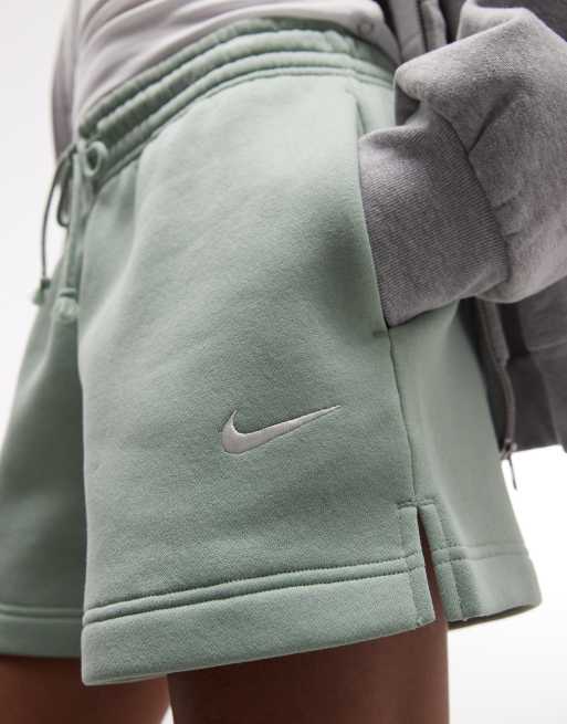 Nike – Phoenix Fleece – Kakifärgade shorts , 2 av 5