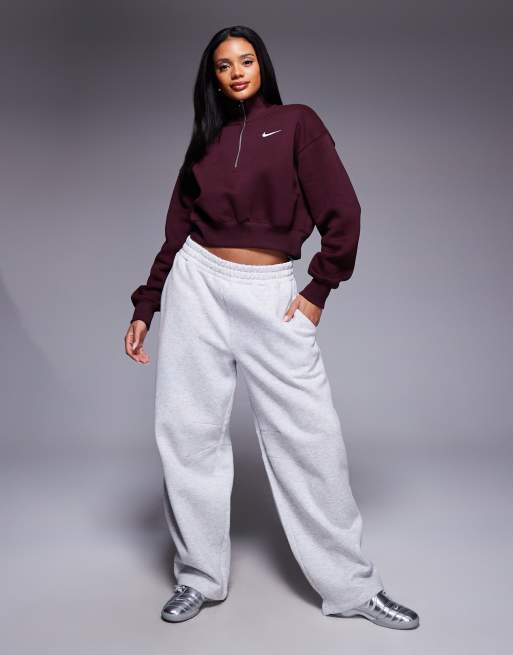 Nike – Phoenix Fleece – Kurzes Sweatshirt in Burgunderrot mit kurzem Reißverschluss, 2 von 4