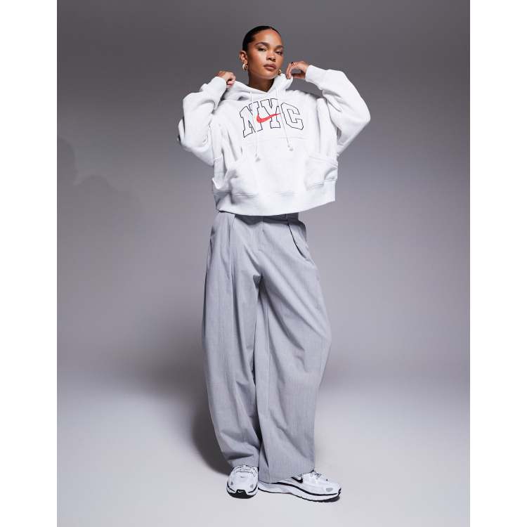 208042254-1-grey?$n_750w$&wid=
