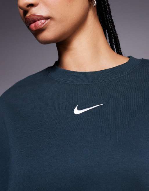 Nike Phoenix Fleece over-oversized sweatshirt in green, 2 of 4