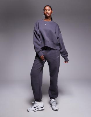 Nike - Phoenix Fleece - Oversize-Jogginghose in Dunkelgrau mit hohem Bund und Bündchen