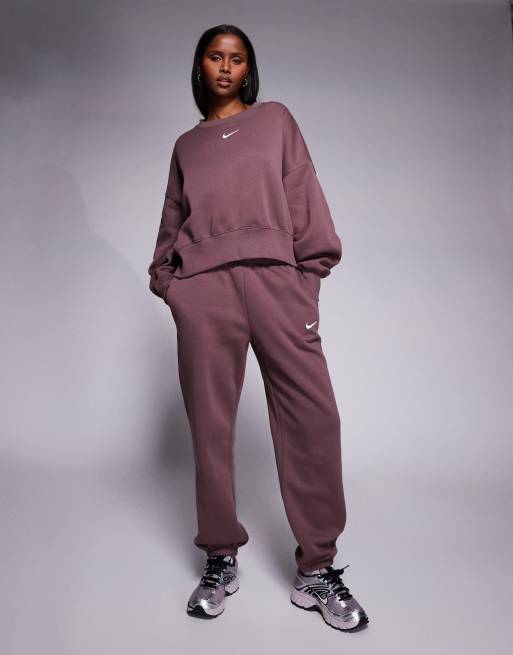 Nike Phoenix Fleece oversized crew sweatshirt in brown , 2 of 4