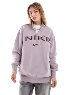 Nike - Phoenix - Fleece-Sweatshirt in Lila mit kurzem Reißverschluss und Logo