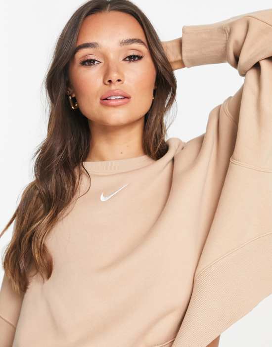 https://images.asos-media.com/products/nike-phoenix-fleece-sweatshirt-in-tan/202912126-4?$n_550w$&wid=550&fit=constrain