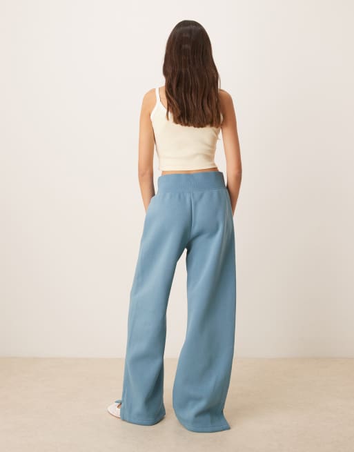 Nike Phoenix Fleece wide leg sweatpants in blue, 4 of 5
