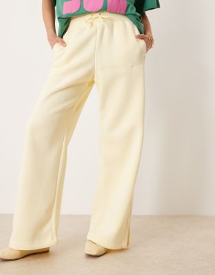 Nike Phoenix Fleece Wide Leg Sweatpants
