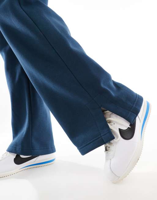 Nike - Phoenix - Oversized joggingbroek van fleece met wijde pijpen in marineblauw, 5 van 5