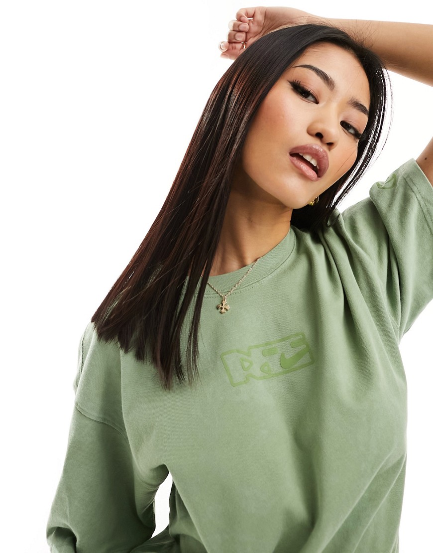 Nike Phoenix Oversized T-shirt In Washed Green