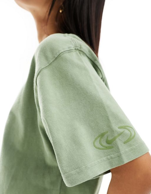 Nike Essential woven cargo sweatpants in green