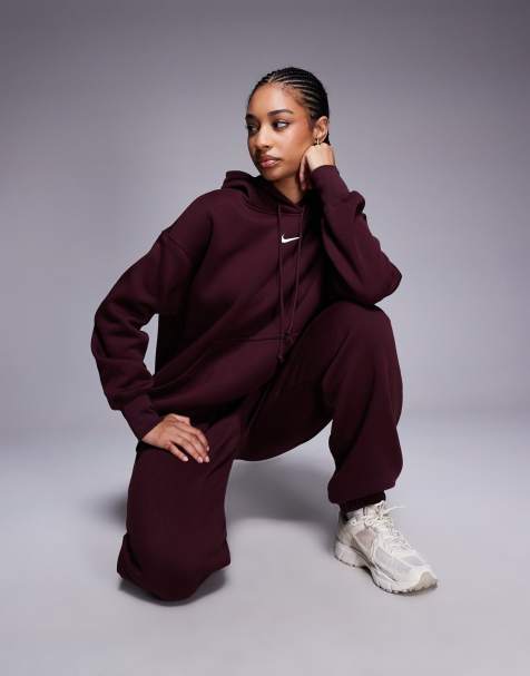 Nike – Phoenix – Vinröd huvtröja i oversize av fleece - view 1