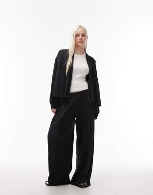 Nike Nike pleated wide leg trousers in black