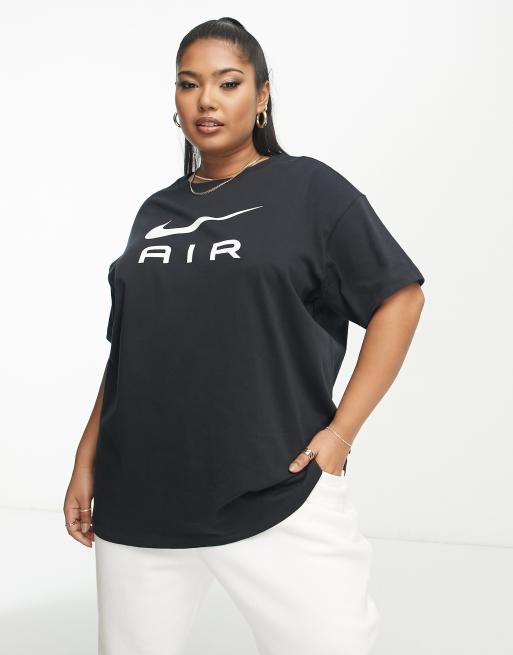 Nike Plus Air Boyfriend T Shirt in Schwarz ASOS